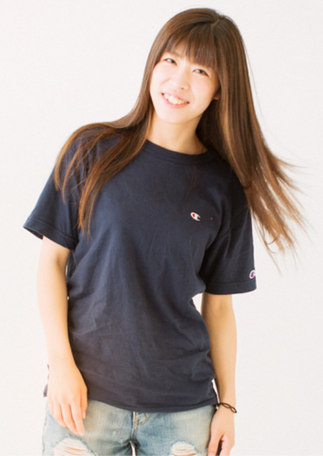 顔を傾ける